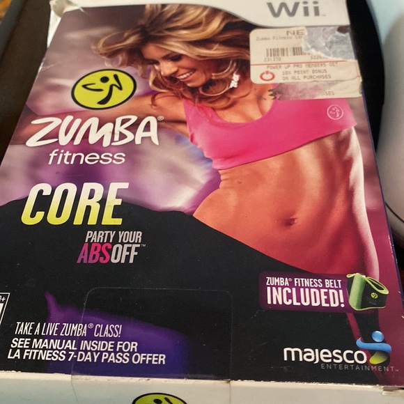 Wii Fit Bundle Plus Mario Kart & So much More - Picture 3 of 12